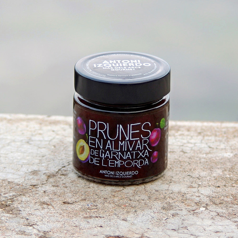 PRUNES EN ALMÍVAR DE GARNATXA DE L'EMPORDA